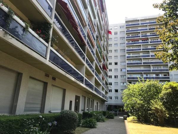 Appartement à louer à Paris (75015)