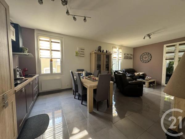 Maison à vendre  4 pièces - 75,60 m 2   STE MAXIME  - 83