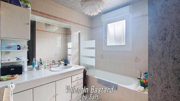 Maison contemporaine proche commodités