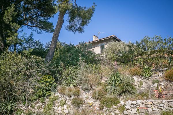 Propriété historique avec vue Palais des Papes