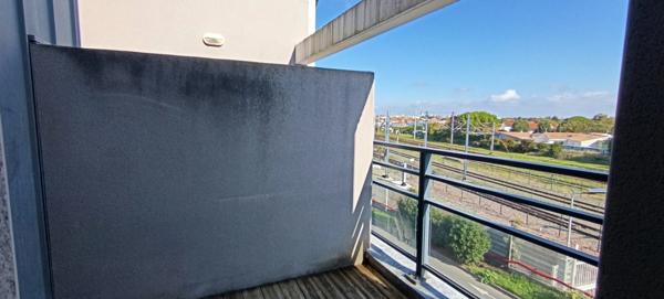 Appartement duplex lumineux 36m2 Parking et terrasse quartier les Minimes LA ROCHELLE (17)