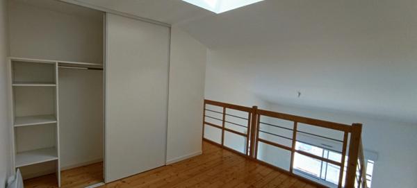 Appartement duplex lumineux 36m2 Parking et terrasse quartier les Minimes LA ROCHELLE (17)