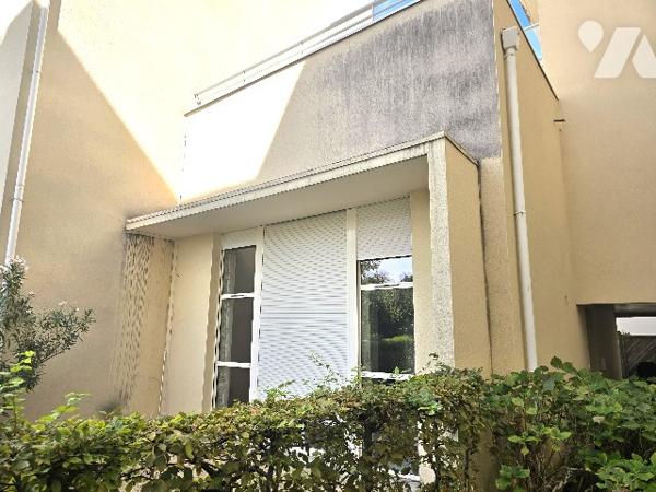 Appartement duplex 91,28 m² – 3 chambres – Terrasse – Parking couvert