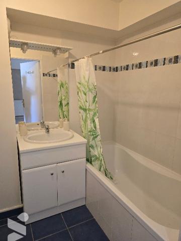 Appartement duplex 91,28 m² – 3 chambres – Terrasse – Parking couvert