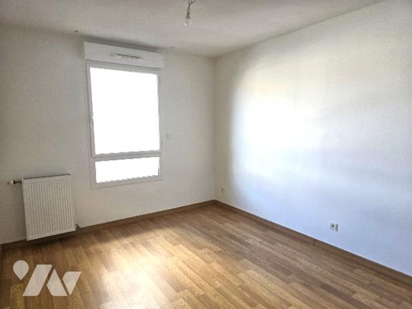 Appartement duplex 91,28 m² – 3 chambres – Terrasse – Parking couvert