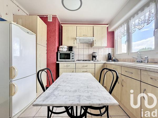 Appartement 3 pièces de 71 m² à Châlons-en-Champagne (51000)