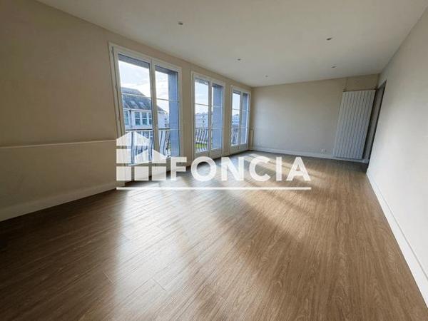 Location Appartement 3 pièces 77.09 m² - 3EME ETAGE Vannes 56000