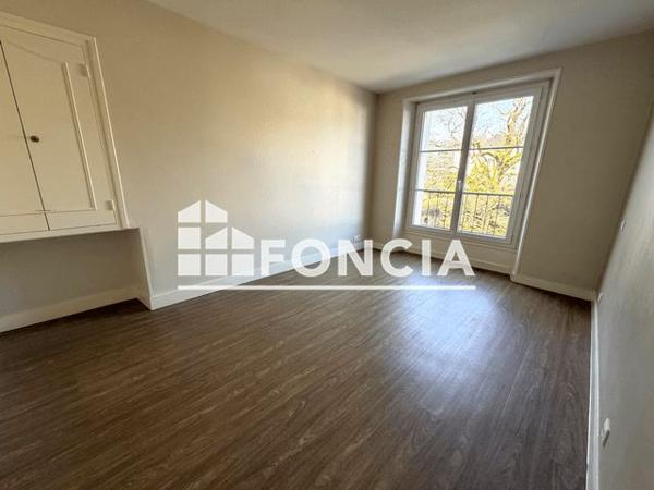 Location Appartement 3 pièces 77.09 m² - 3EME ETAGE Vannes 56000