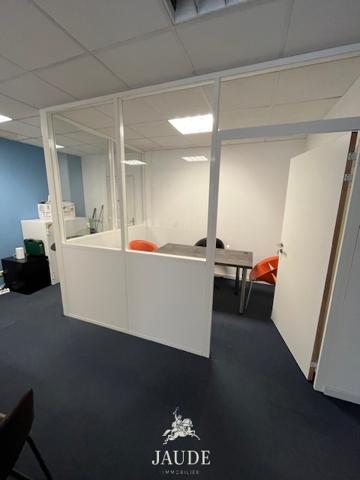 A VENDRE SECTEUR CARMES REPUBLIQUE LOCAL 85m² AVEC VITRINE Détails des diagnostics énergétiques