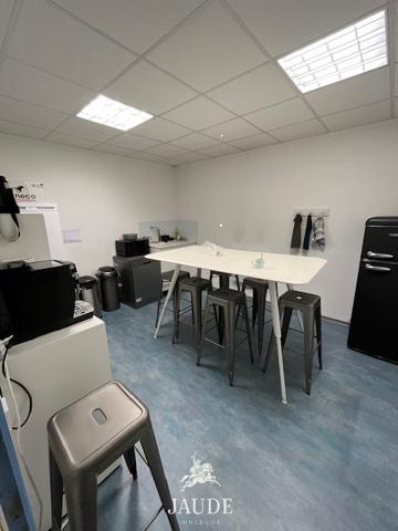 A VENDRE SECTEUR CARMES REPUBLIQUE LOCAL 85m² AVEC VITRINE Détails des diagnostics énergétiques