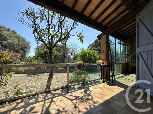 Maison à vendre  4 pièces - 114 m 2   ST CYR SUR MER  - 83