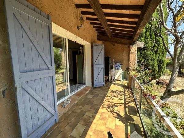 Maison à vendre  4 pièces - 114 m 2   ST CYR SUR MER  - 83