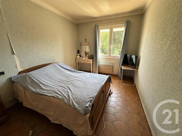 Maison à vendre  4 pièces - 114 m 2   ST CYR SUR MER  - 83