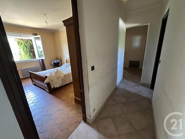 Maison à vendre  4 pièces - 114 m 2   ST CYR SUR MER  - 83