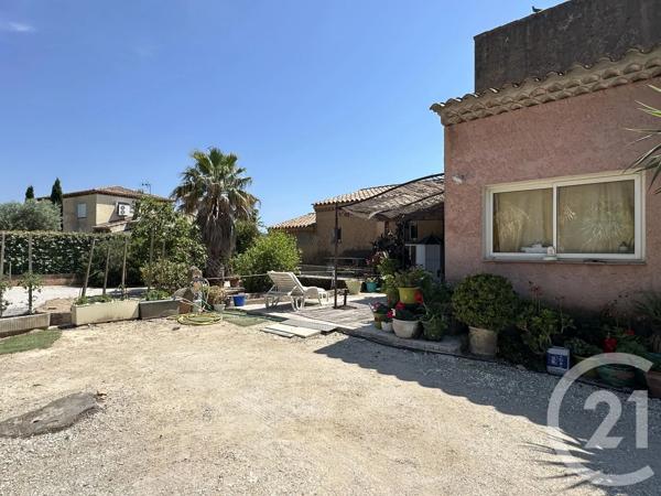 Maison à vendre  4 pièces - 114 m 2   ST CYR SUR MER  - 83
