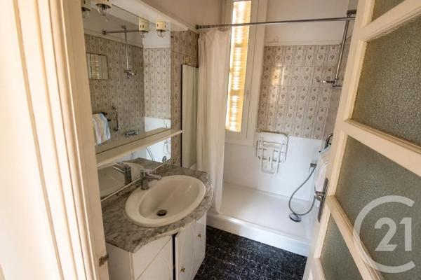 Appartement T3 à vendre  3 pièces - 59,52 m 2   MENTON  - 06