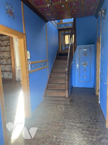 ENSEMBLE IMMOBILIER AVEC DEPENDANCES ET TERRAIN 