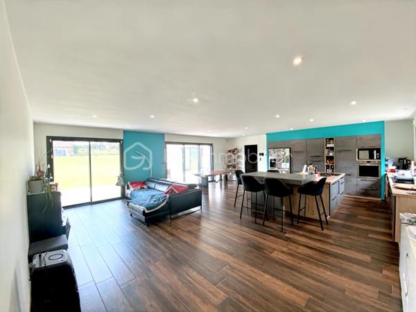 Maison de 244 m²