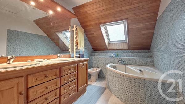 Maison à vendre  8 pièces - 200 m2 ELVEN - 56