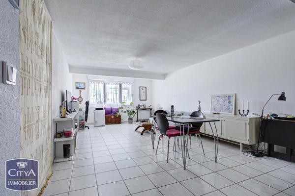 Appartement à vendre 2 pièces 56.84m² Saint-Estève (66240)