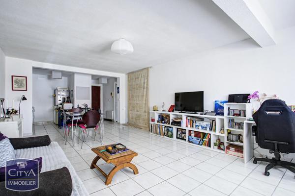 Appartement à vendre 2 pièces 56.84m² Saint-Estève (66240)