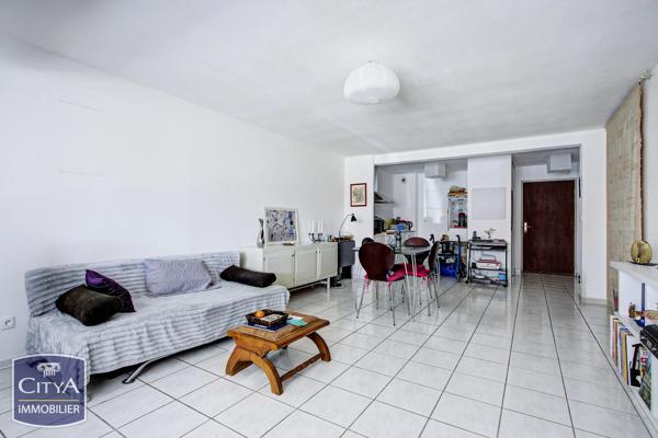 Appartement à vendre 2 pièces 56.84m² Saint-Estève (66240)