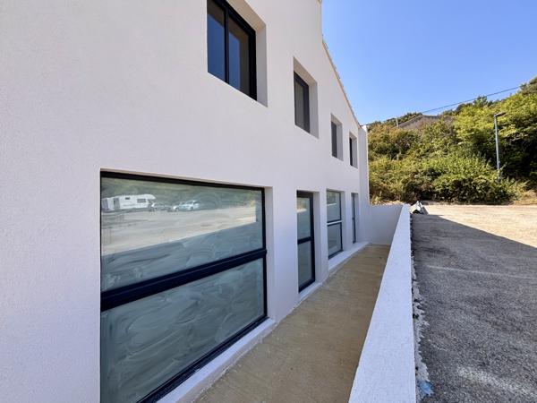 Fonds De Commerce
        
        - 68 m² 13 440 € *