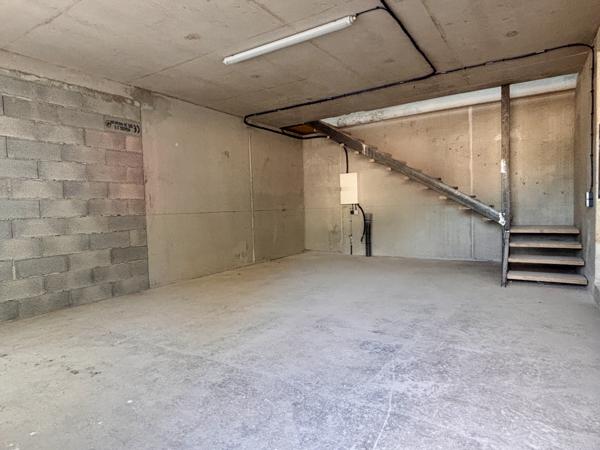 Fonds De Commerce
        
        - 68 m² 13 440 € *