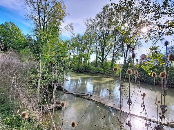 À vendre Propriété avec Maison en pierre de 280 m² avec et parc de 7 hectares avec lac à Mézin