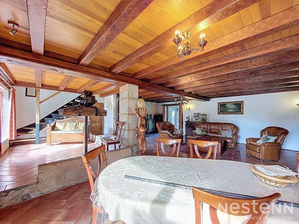 À vendre Propriété avec Maison en pierre de 280 m² avec et parc de 7 hectares avec lac à Mézin