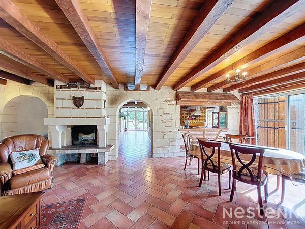 À vendre Propriété avec Maison en pierre de 280 m² avec et parc de 7 hectares avec lac à Mézin