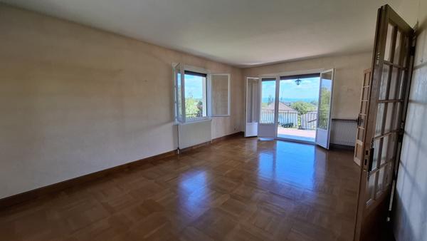 VILLA COSSUE ET LUMINEUSE DE 140M2