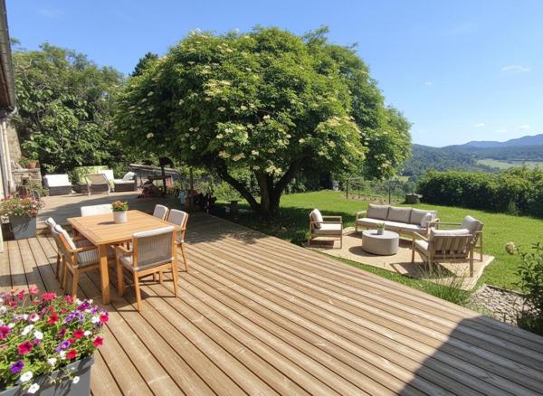 Appartement T2 , jardin terrasse et loggia