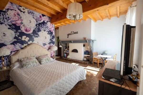 MAISON/LONGERE FORT POTENTIEL