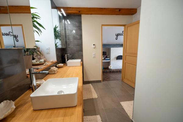 MAISON/LONGERE FORT POTENTIEL