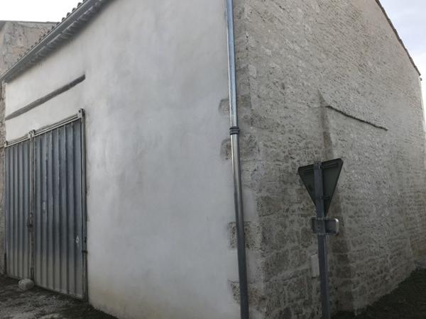 Parking à vendre |  Saint-Just-Luzac |  | 44 m²