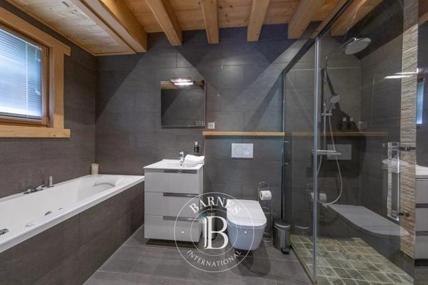 Morzine, Chalet 6 Chambres -  188 m² à vendre