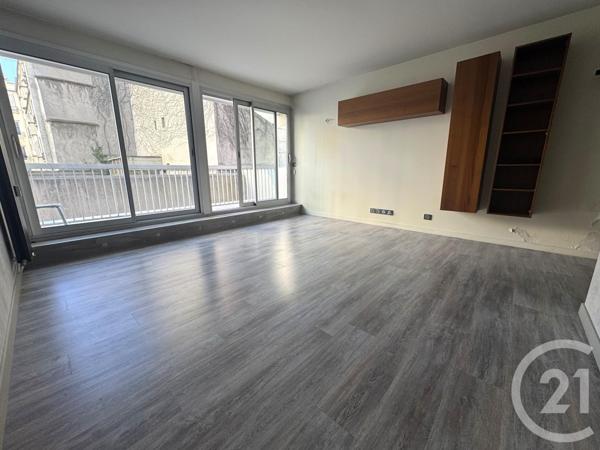 Appartement F1 à vendre  1 pièce - 45,20 m2 PARIS - 75010