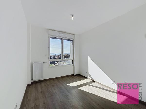 T4, 80 m² de confort prolongés par une magnifique terrasse