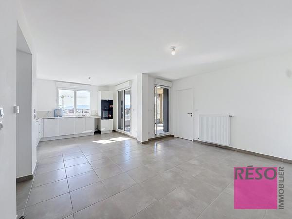 T4, 80 m² de confort prolongés par une magnifique terrasse