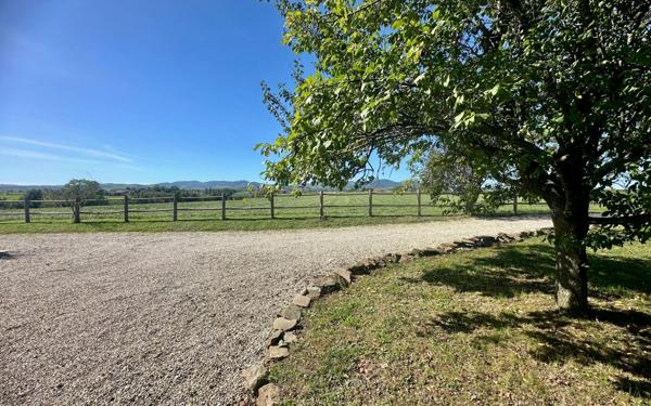 Maison à vendre    5 pièces •  Mornant