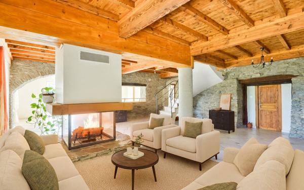 Maison à vendre    5 pièces •  Mornant