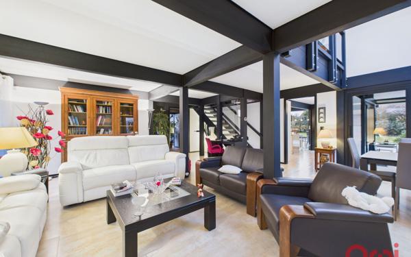 Maison à vendre    4 pièces • 220,54 m2 Strasbourg