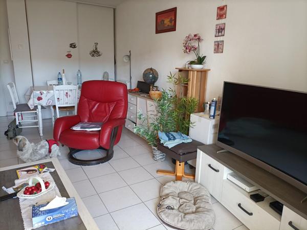 APPARTEMENT A ETAULES