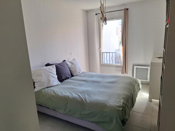 Appartement T3 69 m² - Dernier étage avec ascenseur - Terrasse 12 m² - Garage - Résidence récente 2022 - Eyguières