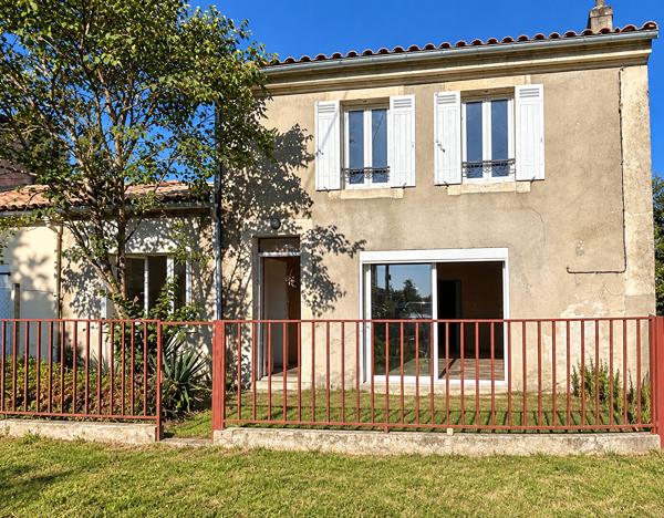 A LOUER MAISON DE TYPE 5 AVEC JARDIN - SECTEUR BLAYE - EYRANS , Blaye