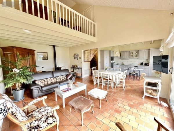 Maison à vendre à Montjean-sur-Loire dans le Maine-et-Loire (49570), ref : 49019-3503