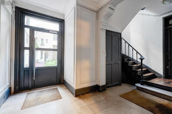 Appartement à vendre à Paris 17e arrondissement à Paris (75017), ref : 2 PIECES RUE FOURCROY   
TERNE