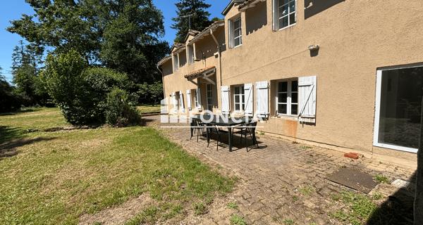 À vendre Maison 6 pièces 138.25 m² - Béruges 86190