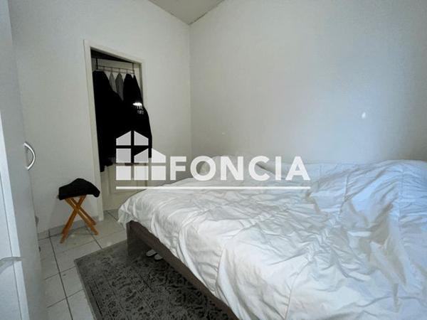 Location Appartement 2 pièces 31.46 m² - 42 RUE JULES VALENSAUT Lyon 69008